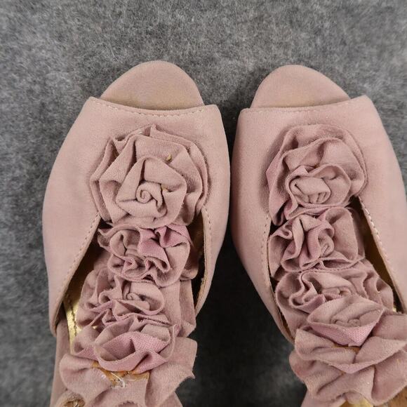 Qupid Shoes Womens 7 High Heel Platform Pumps Peep Toe Ruffle T Strap Back Zip - Picture 8 of 14